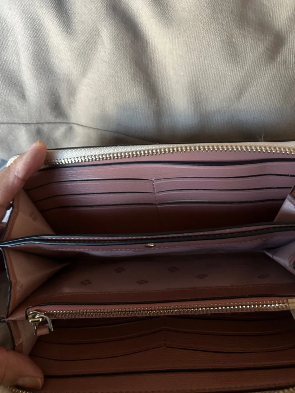 Kate Spade - Picture 3 of 4
